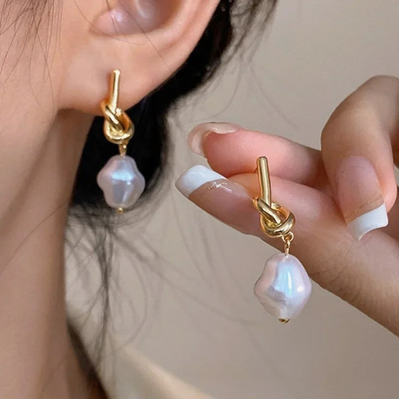 Aura Gold Pearl Earrings