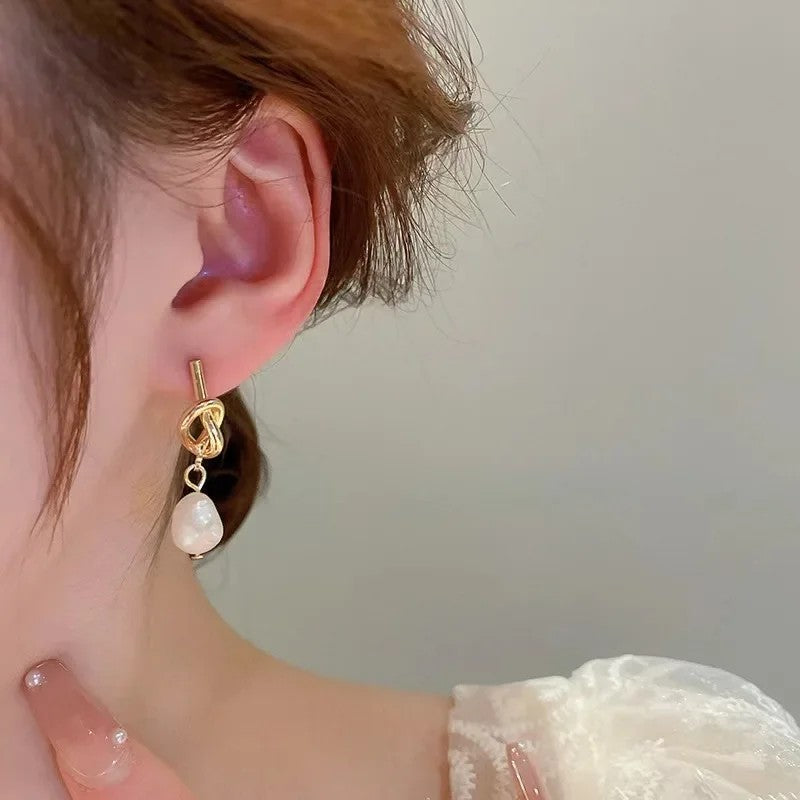 Aura Gold Pearl Earrings