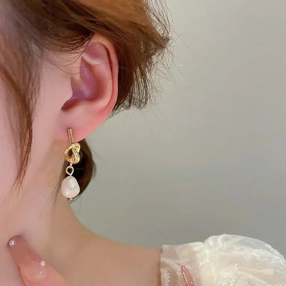 Aura Gold Pearl Earrings