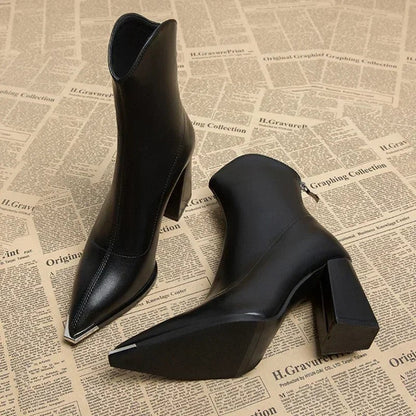 Bari Chrome Chelsea Boot - Obsidian Fleece
