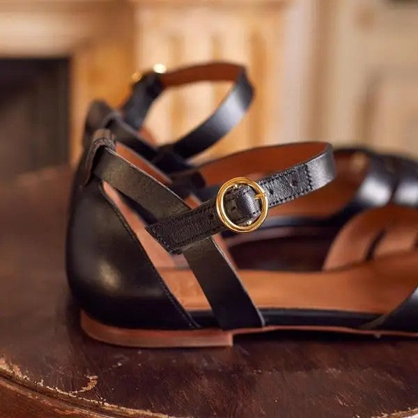 Chantilly Woven Leather Sandals - Obsidian