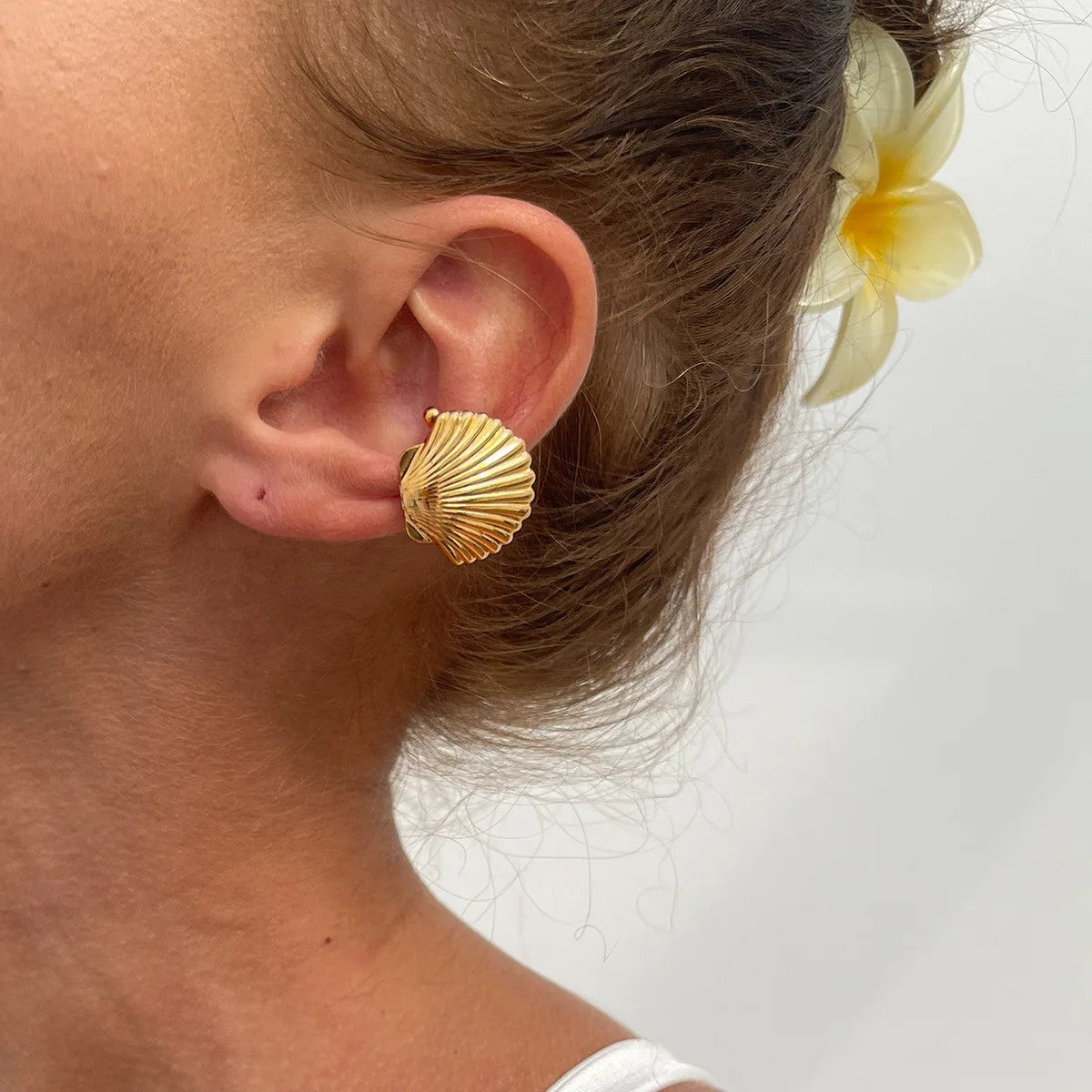 Cordoba Non-Piercing Ear Cuff - Scallop Shell Gold