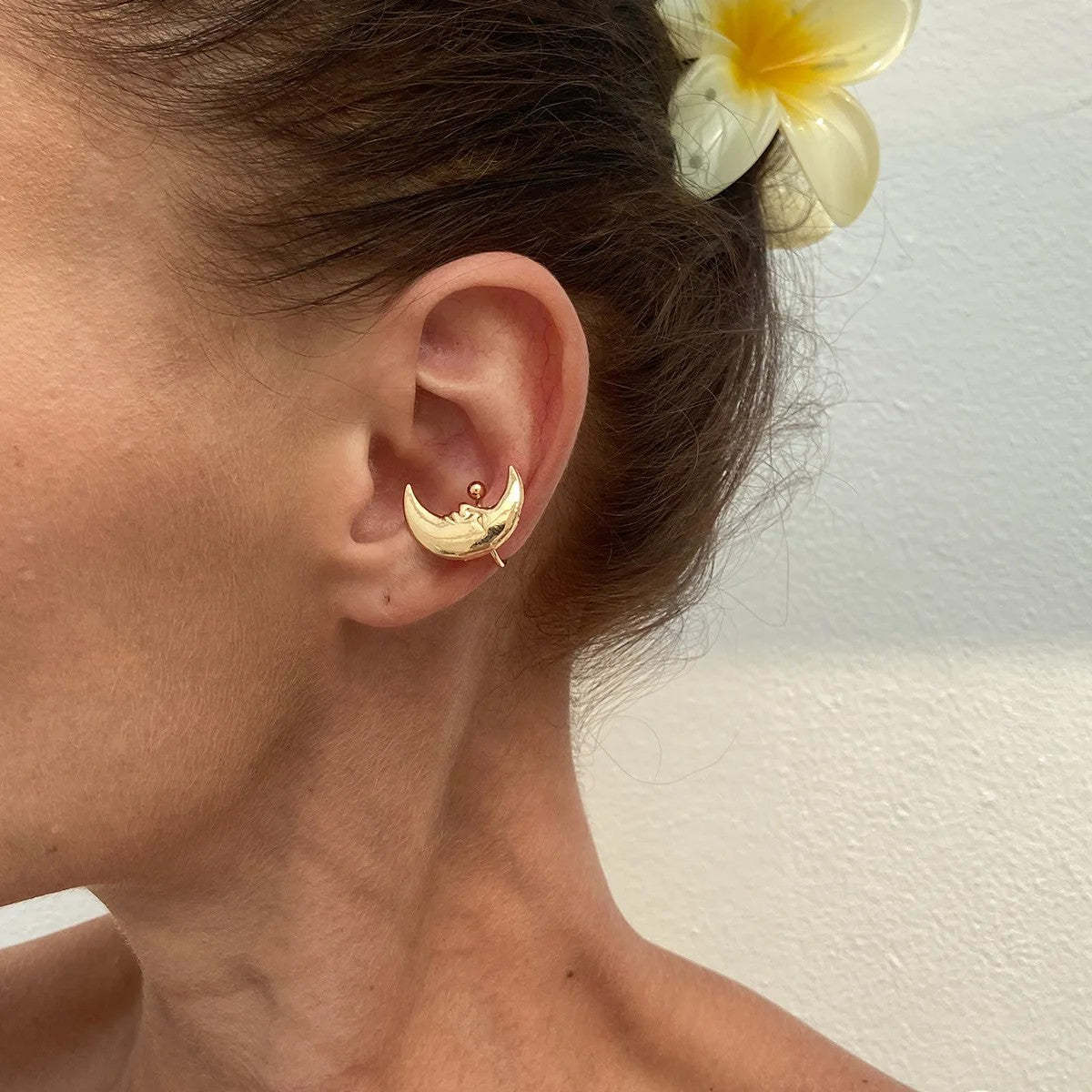 Cordoba Non-Piercing Ear Cuff - Crescent Moon Gold