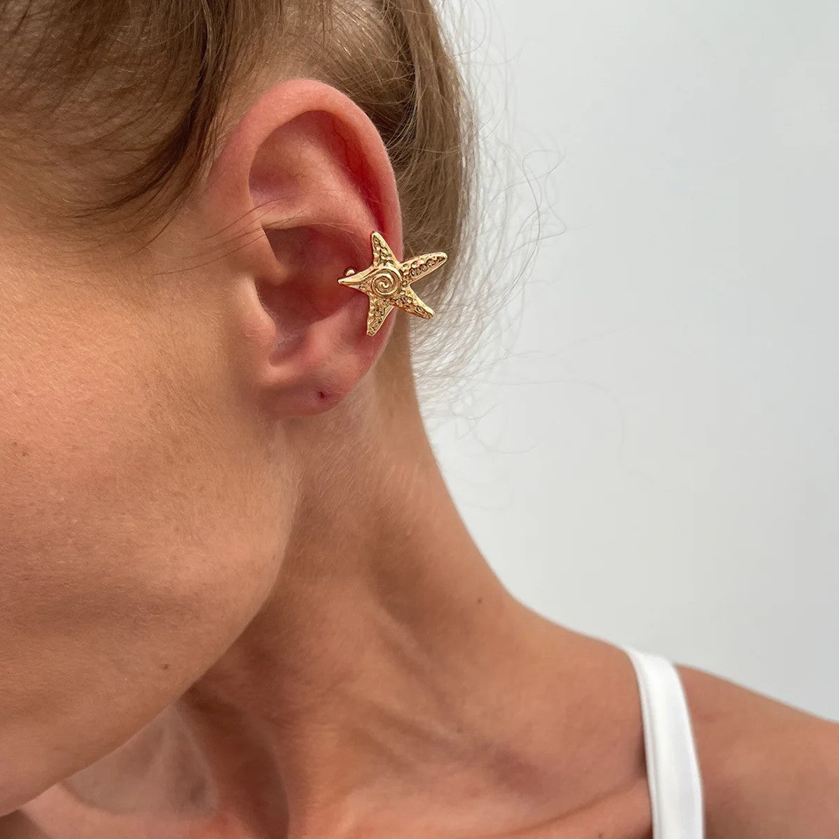 Cordoba Non-Piercing Ear Cuff - Granulated Starfish Gold