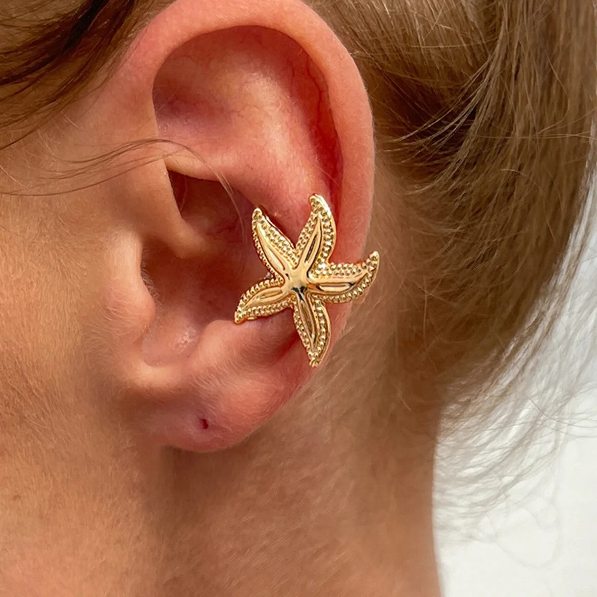 Cordoba Non-Piercing Ear Cuff - Textured Starfish Gold