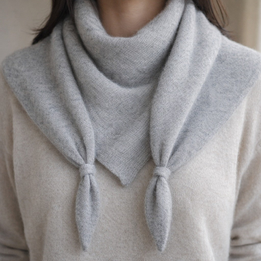 Cortina Cashmere Triangle Scarf - Heather Grey