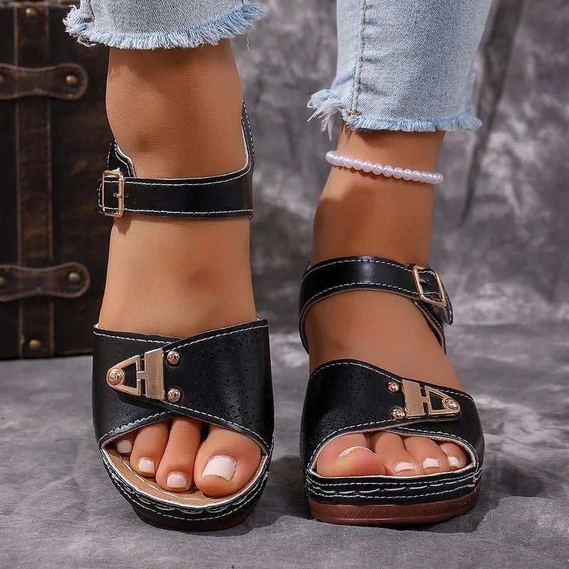 Crestview Block Heel Sandals - Obsidian Black