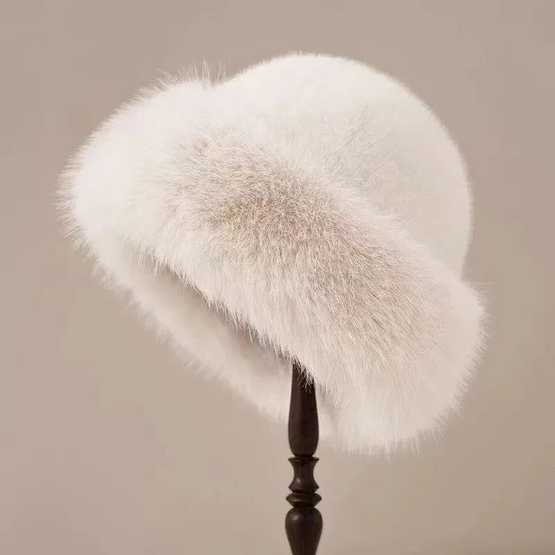 Laurentis Faux Fur Hat - Ivory