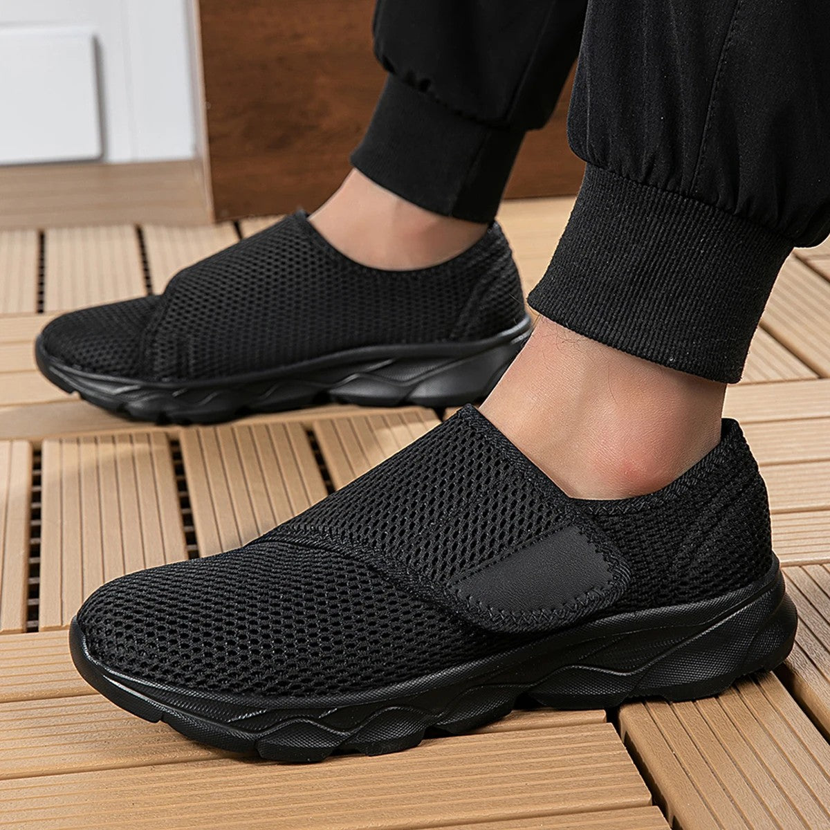 Lumina Adaptive Walking Shoes - Black