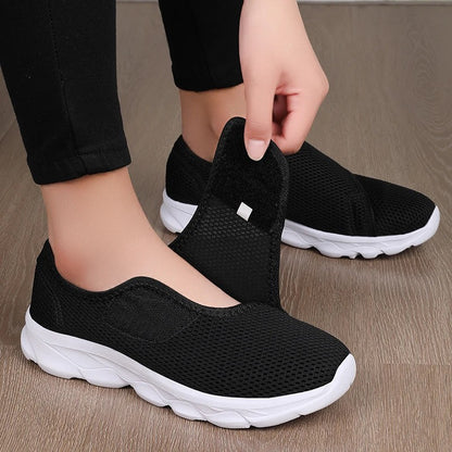 Lumina Adaptive Walking Shoes - Black & White