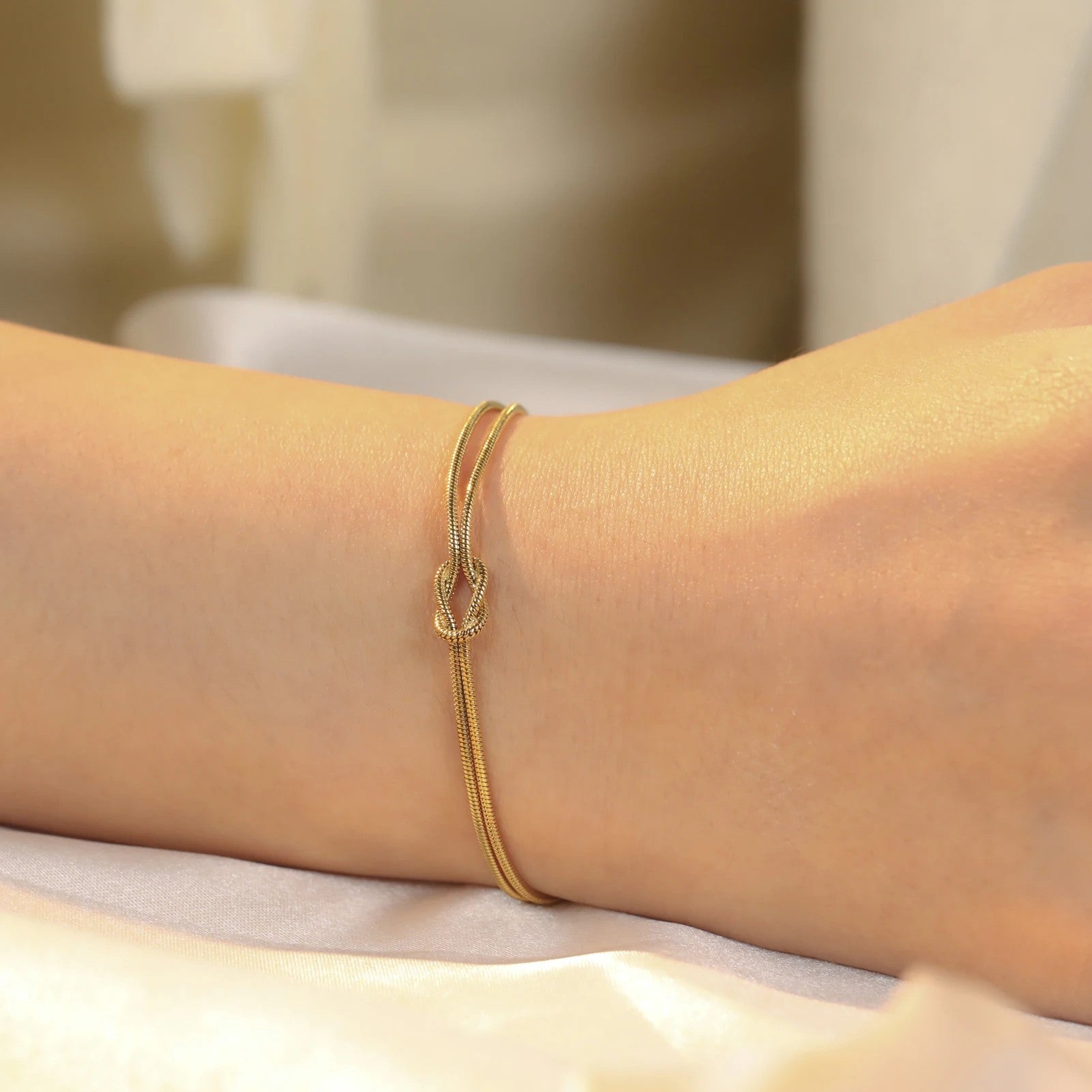 Monaco Love Knot Chain Bracelet