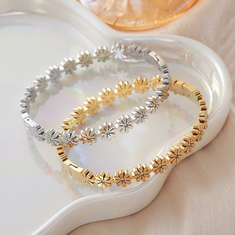 Monaco Rhinestone Flower Bracelet
