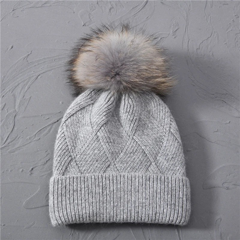 Novara Cashmere Beanie - Stone Grey