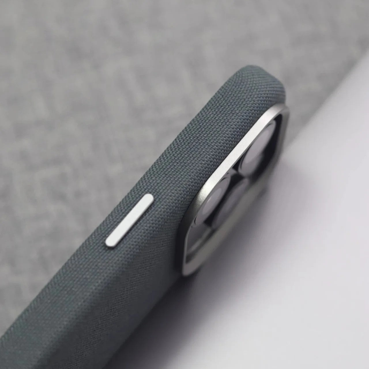 Novara Nylon Weave MagSafe Case