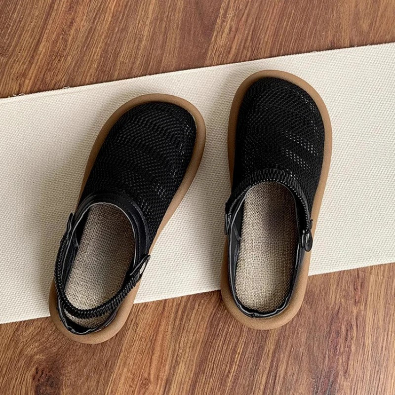 Rainier Mesh Strap Clogs - Onyx