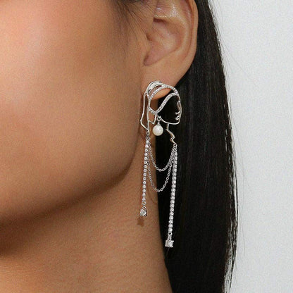 The Girl With Pearl Earrings