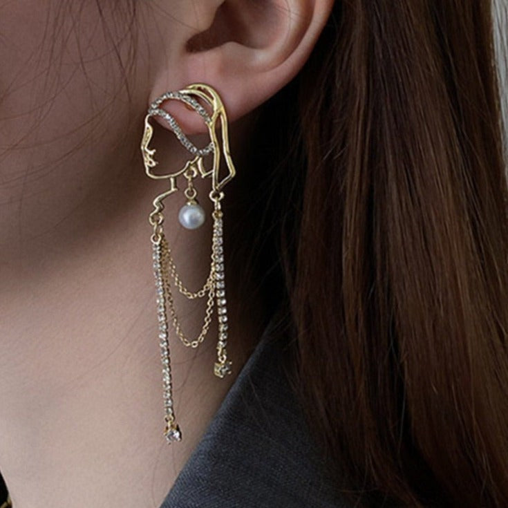 The Girl With Pearl Earrings