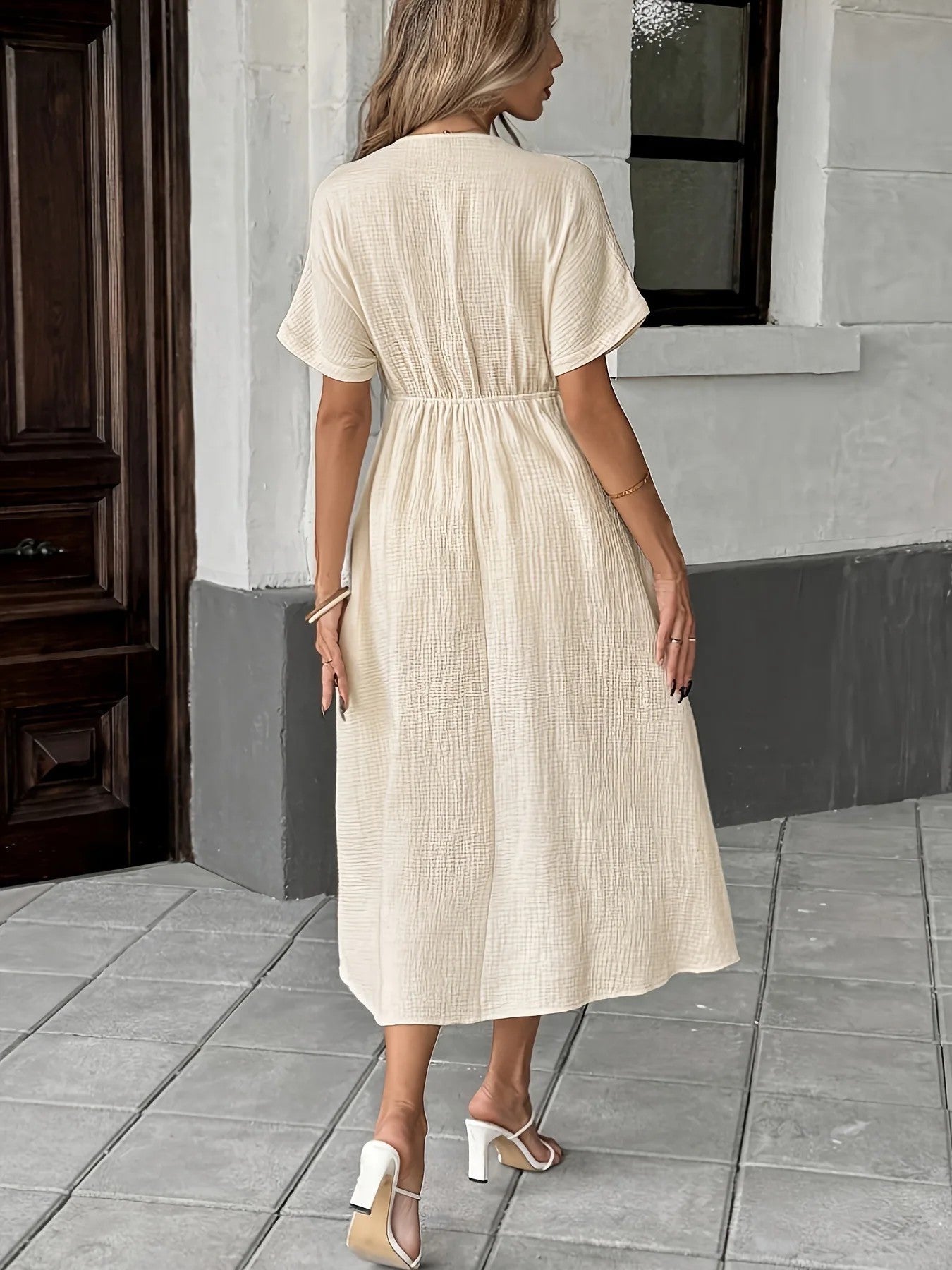 Valensole Pleated Midi Dress