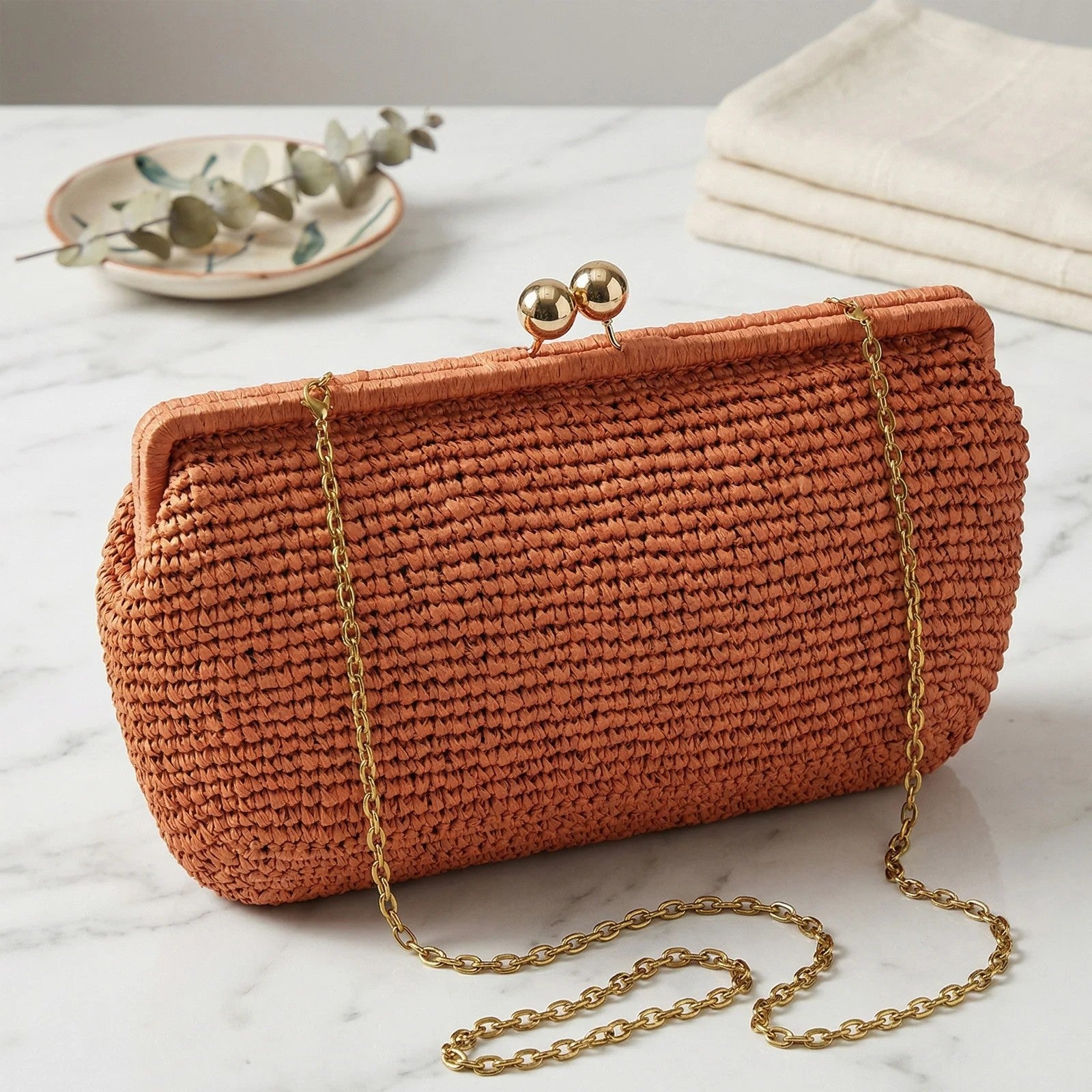 Verden Straw Shell Clutch