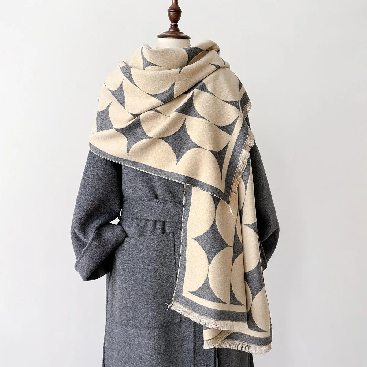 Viale Geometric Cashmere Wrap - Grey